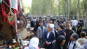 جشنواره آش و غذاهای سنتی نیر با حضور ۱۰ استان کشور آغاز شد