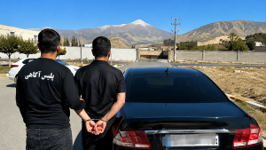 دستگیری محکوم متواری با بدهی ۸۰۰ میلیارد ریالی هنگام خروج از استان در هیر