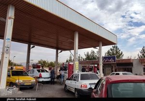 امکان دریافت ۵۰ لیتر بنزین با نرخ سوم از کارت‌های سوخت شخصی در اردبیل