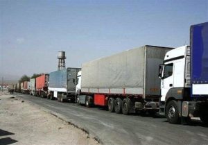صف‌های طولانی کامیون‌ها و نارضایتی رانندگان در پایانه مرزی بیله‌سوار اردبیل