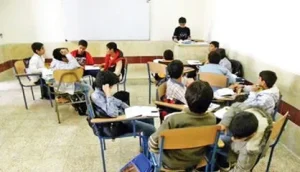 بلاتکلیفی یک‌ماهه دانش‌آموزان ناحیه یک اردبیل و گلایه اولیا از تأخیر و کمبود معلم